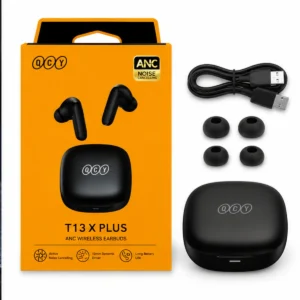 نمای نزدیک هندزفری QCY T13 X Plus مشکی با دو گوشی داخل‌گوشی و کیس شارژ باز